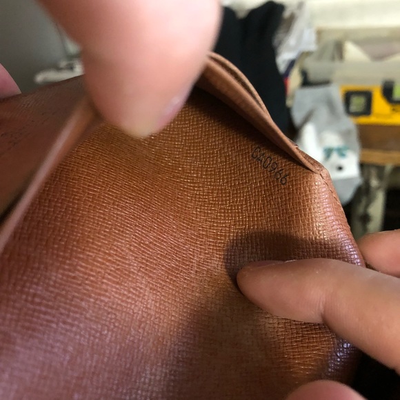 ❌SOLD❌ Louis Vuitton Monogram Canvas Trésor Wallet - Picture 6 of 8